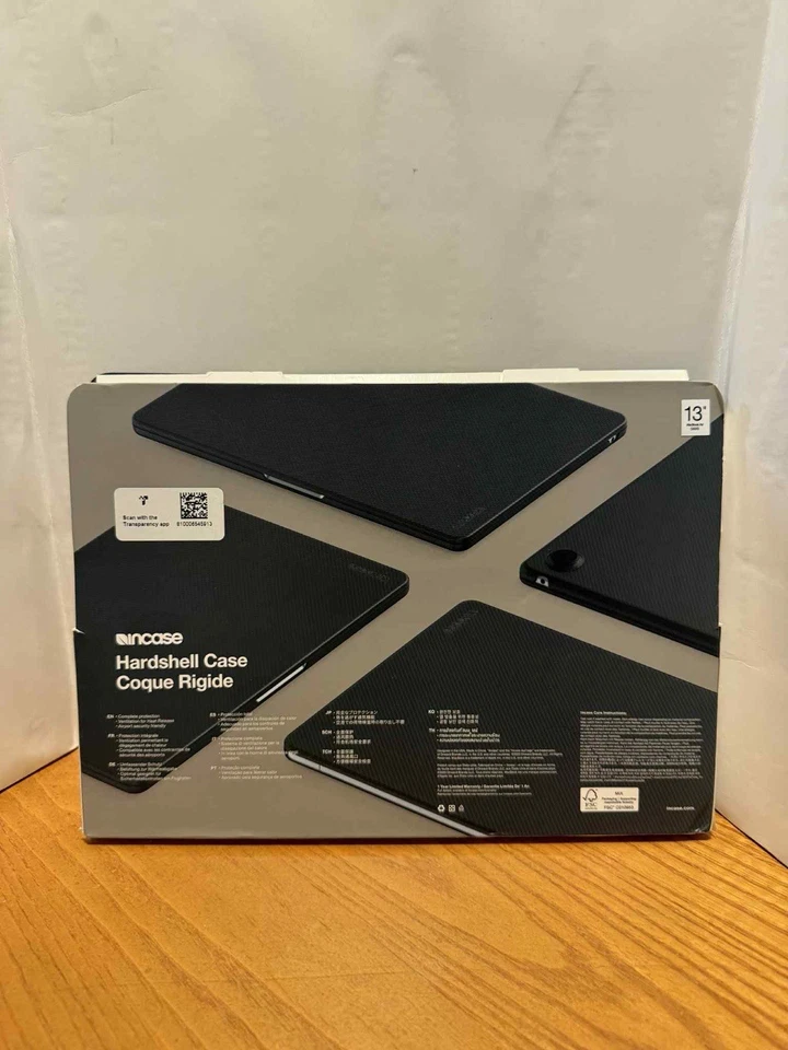 Incase Dots Hardshell with Makrolon- MacBook Air 13 inch Case - Image 2 of 4