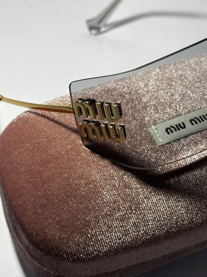 Gafas de sol Miu Miu azul claro 54YS Runway  Foto 2 de 4