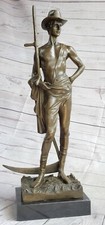 Figura In Bronzo Austriaco Di Un Contadino Con Falce Metodo Della Cera Persa