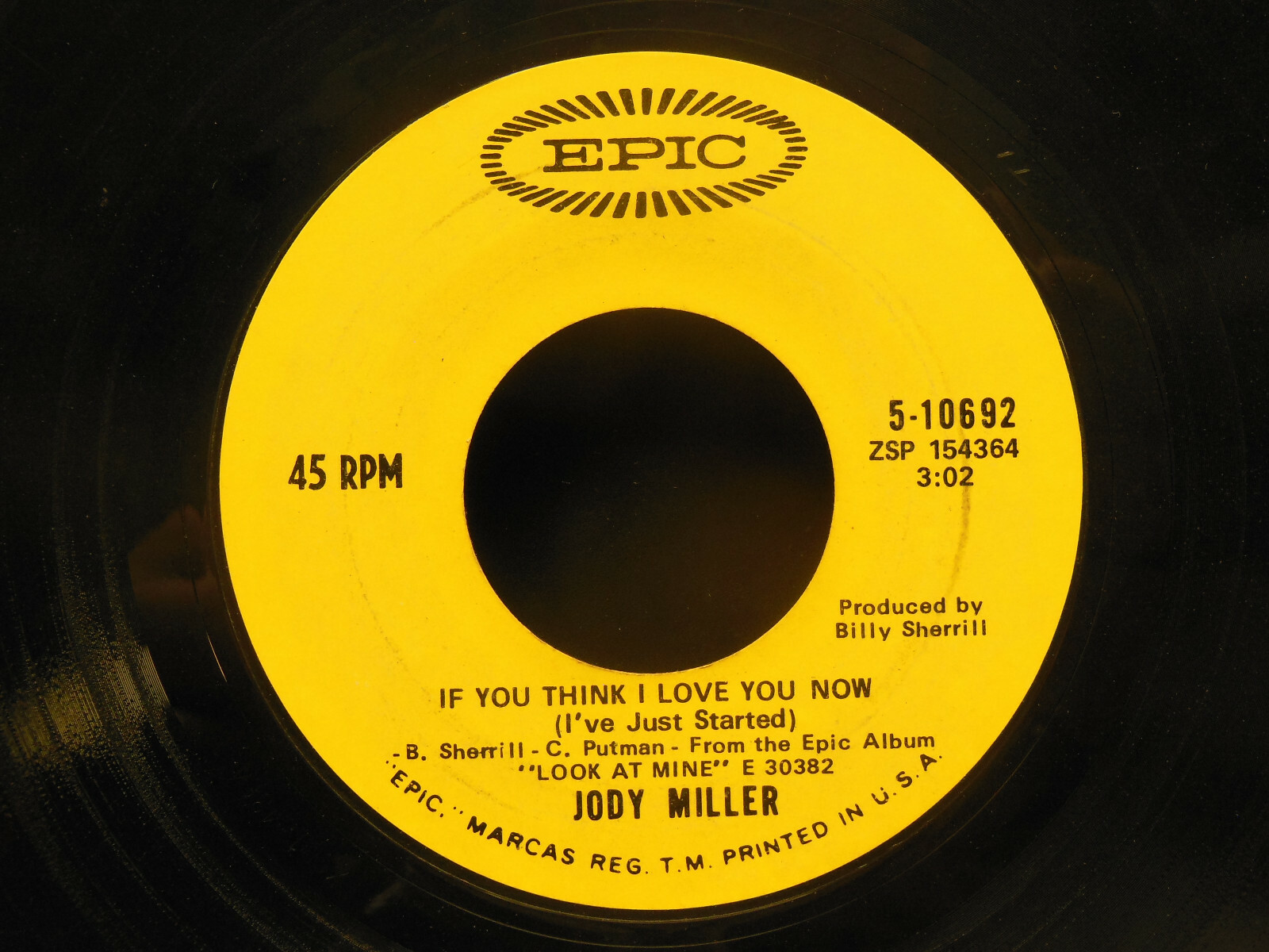 Jody Miller: You Think I Love You Now / Looking Out My Back Door 45 RPM