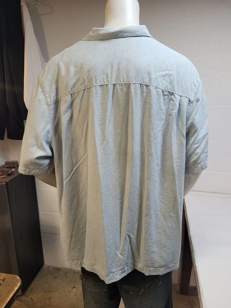 Paradise Collection  short sleeve casual  blue shirt size 2xl   / we2938 r1 t13 - Image 2 of 4