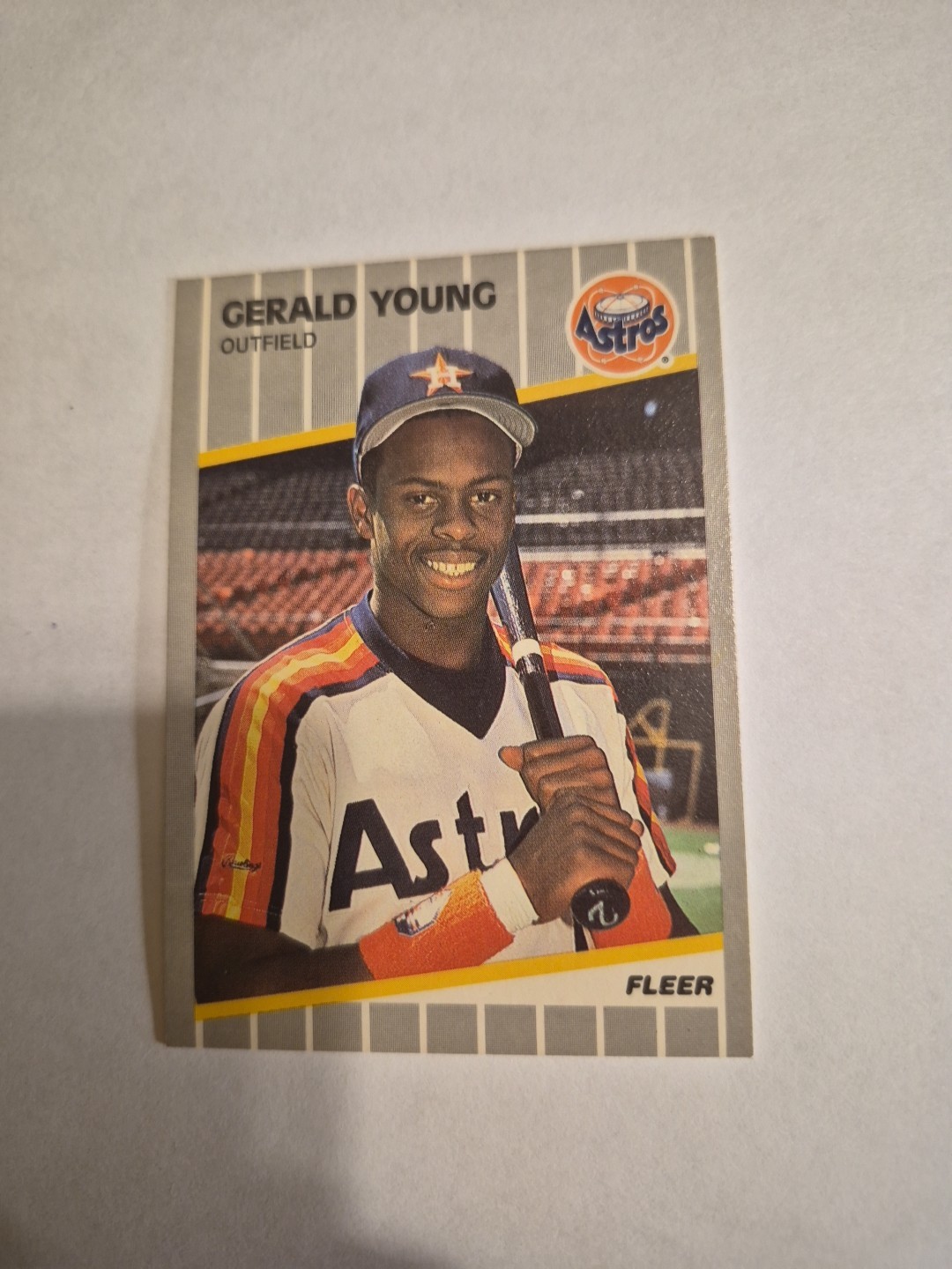 Gerald Young 1989 FLEER #370 FREE SHIPPING