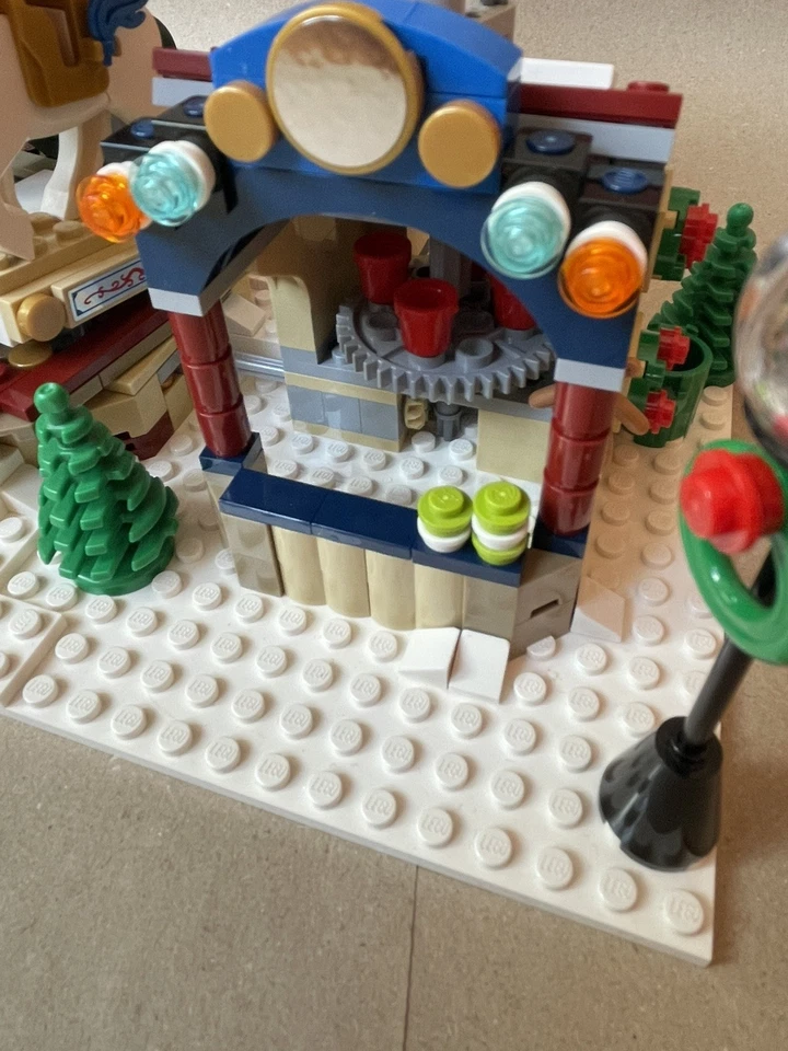 LEGO 10235 Winter Village Market, Foto 3 von 5
