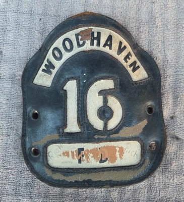 ANTIQUE Woodhaven 16 Leather Fire Helmet Shield Front Piece Michigan VFD Gear