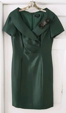 Tahari Arthur S Levine Green Portrait Collar Sheath Dress Size 8 Feather Brooch