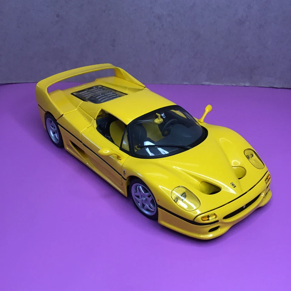 Hot Wheels FERRARI F50 YELLOW Black 1/18 1998 Mattel  - Image 2 of 4