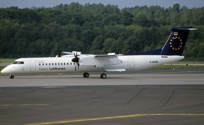 MO069   Aircraftslide/Dia   Lufthansa Regional  DHC-8-402 Q400  D-ADHE