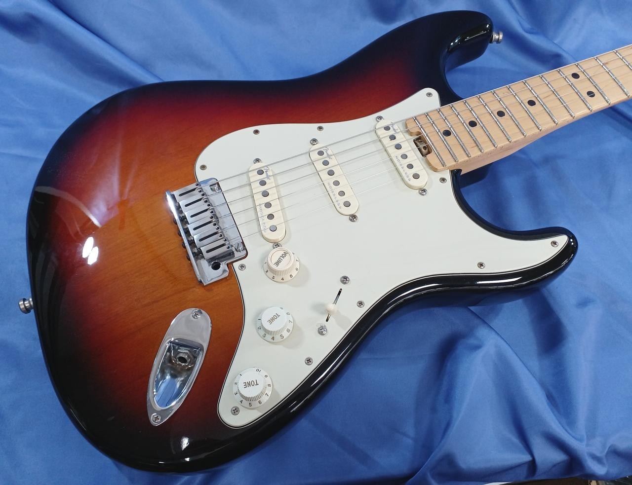 Fender USA Electric Guitar American Elite Stratocaster