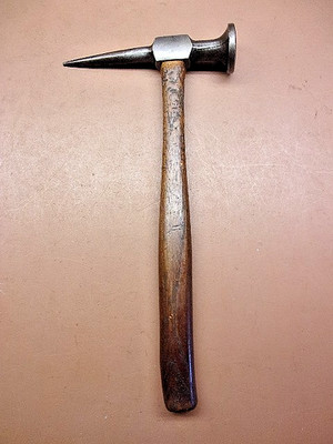 HELLER 8 OZ. AUTO BODY PICK HAMMER W/ORIGINAL THIN 11 1/2'' HICKORY HANDLE NICE!