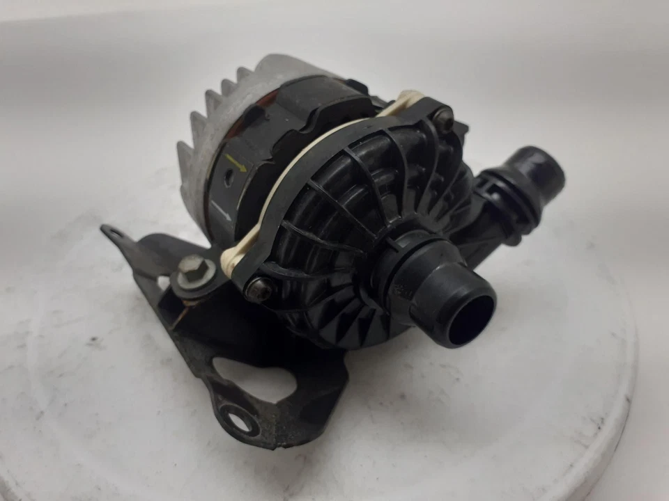 ASTON MARTIN DB11 Water Pump 2016-2023  - Image 2 of 4