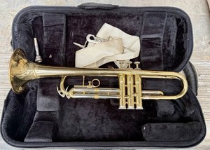 Tromba Besson USA 609 con custodia e boccaglio
