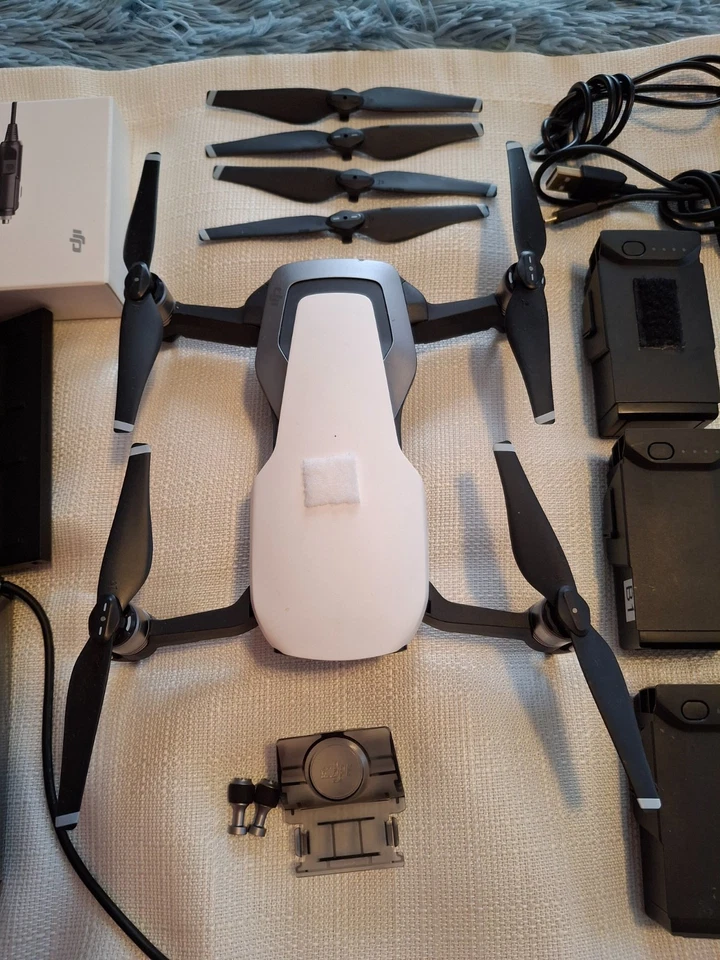 Drone DJI Mavic Air (CP.PT.00000138.01) - Blanco Ártico Foto 2 de 4