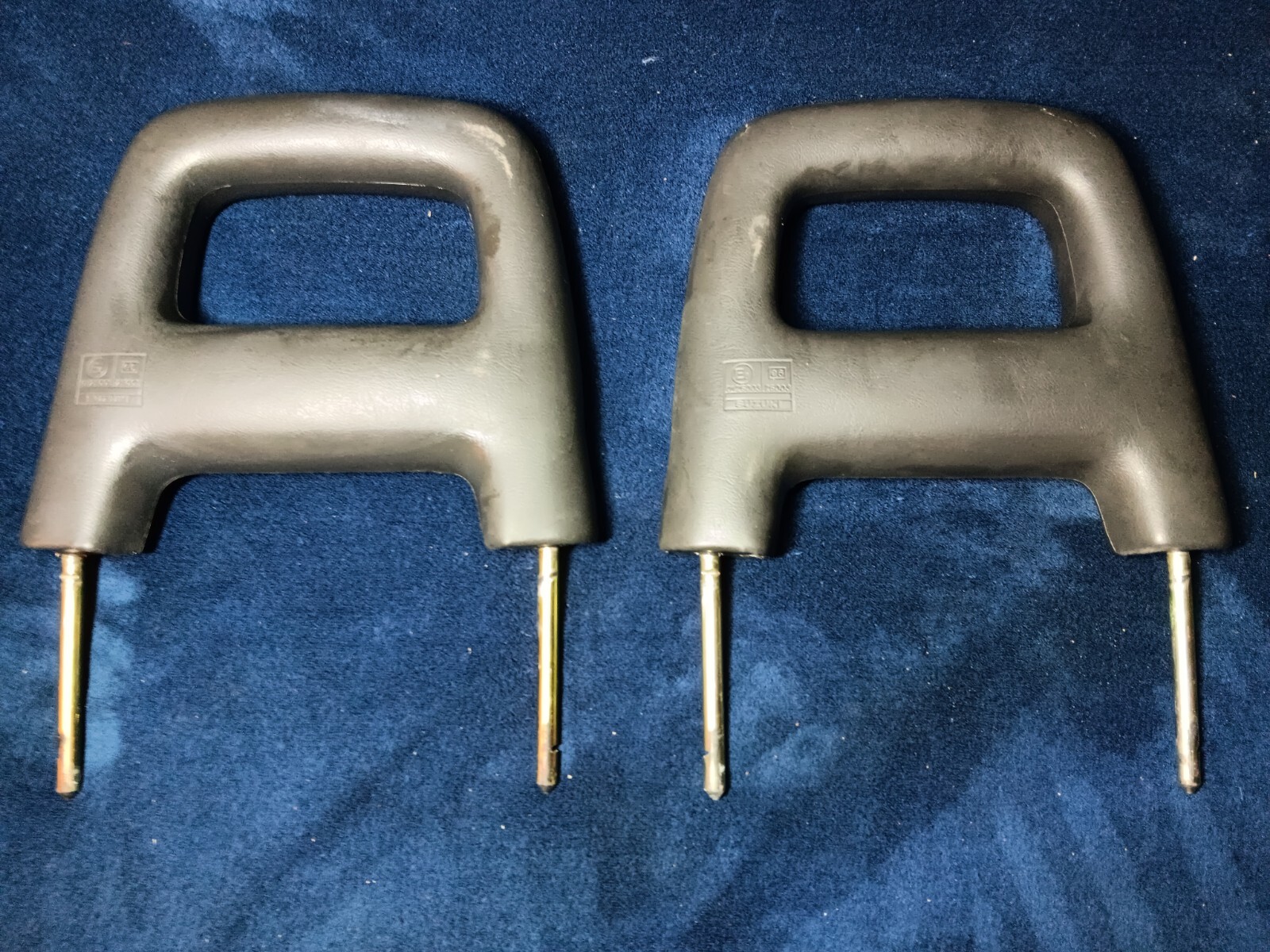 85-95 Suzuki Samurai Halo Headrest Set Gray American