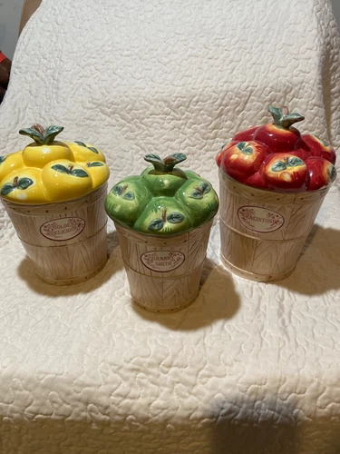Pfaltzgraff Set of 3 Apple In Barrel Canister Vintage Countertop Red Green Yello
