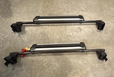 Thule Ski Roof Rack (30 ) & Cross Bars (50 )