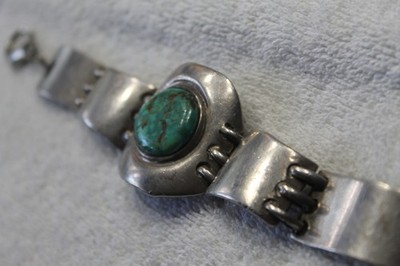 1960'S ARTIZAN MADE STERLING SILVER TURQOISE BRACELET BRUTELESS HEAVY LARGE