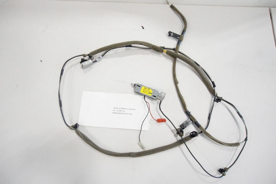 AMPLIFICADOR ANTENA HYUNDAI ELANTRA SE GLS 2016 con CABLE DE FÁBRICA Foto 3 de 3