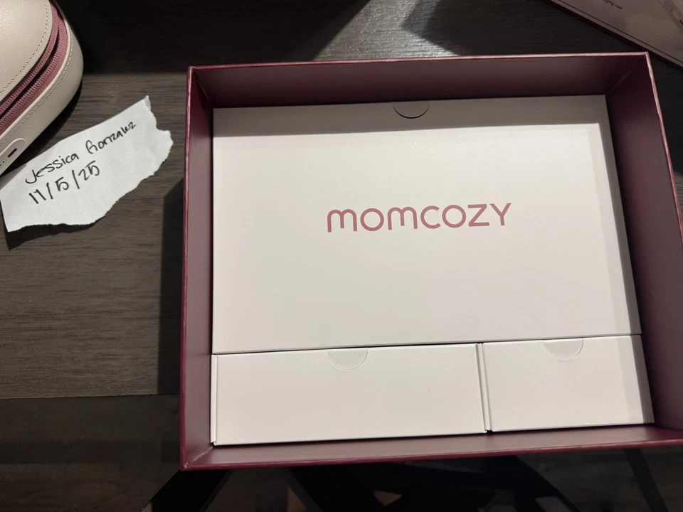 Juego de extractor de leche eléctrico doble portátil ultra delgado Momcozy Air 1 Foto 2 de 4