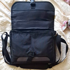 Targus Black Nylon Laptop Shoulder/Messenger Bag Padded w/ Partitions Universal