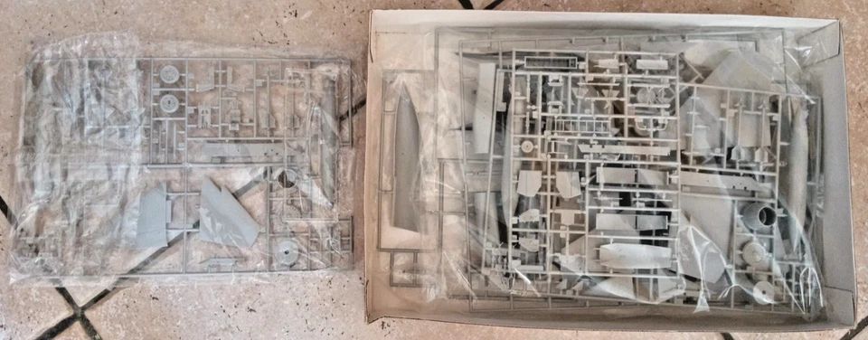 modellismo statico aerei kit 1/48 - McDonnel Douglas F-15D/DJ Eagle - Immagine 3 di 3