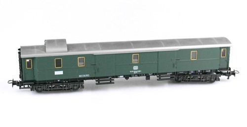 MÄRKLIN 4140 Spur H0 Gepäckwagen Düe 932, DB, Epoche IV, lesen! | Condition: Gebraucht