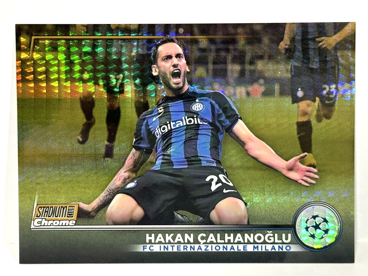 Carte Panini Chronicles Absolute Serie A - Hakan Calhanoglu AC Milan - 1/1 Worn Patch - Édition 2020-21