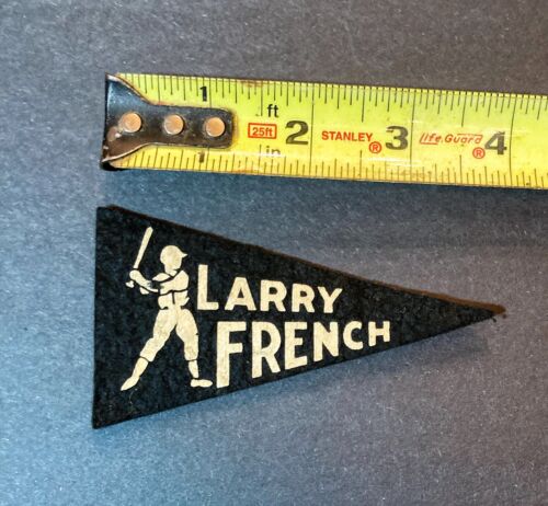 Mini banderín francés Larry tipo 1 BF3 1936 Chicago Cubs raro - Imagen 1 de 2