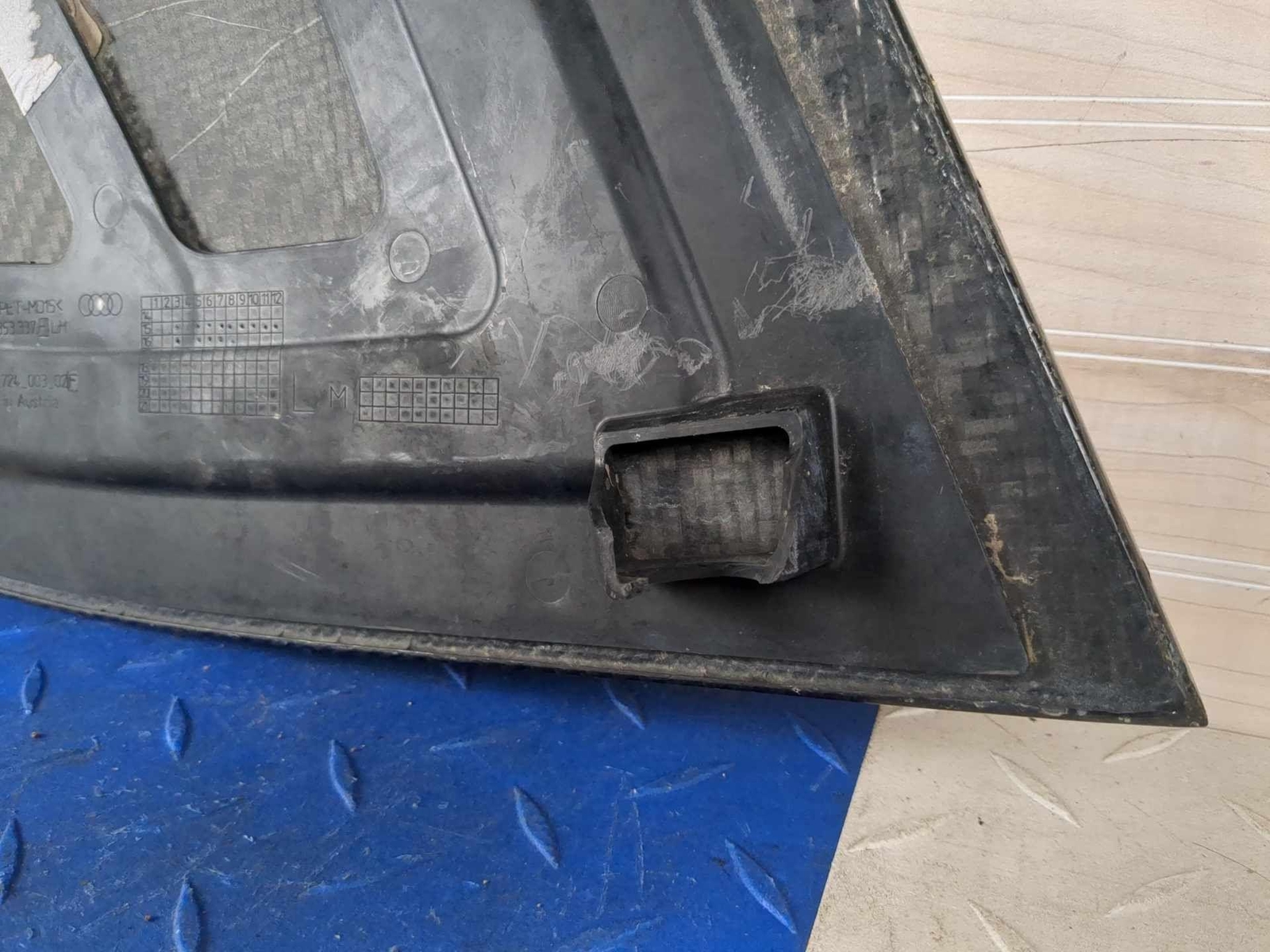2017-2022 Audi R8 OEM Driver Left Quarter Trim Blade Carbon Fiber 4S8853337H