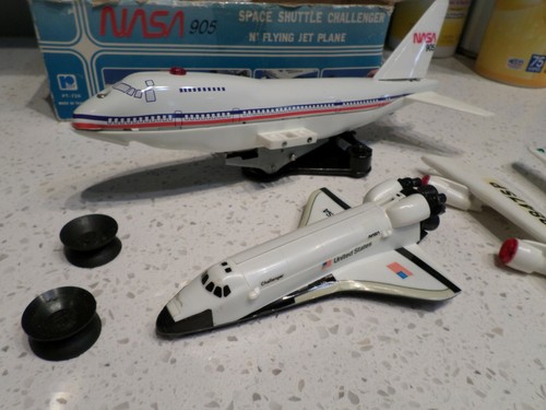 Vintage Nasa 905 Space Shuttle Challenger Flying Jet Plane - Picture 8 of 10