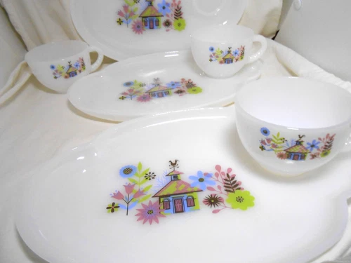 Vintage Federal Glass Milkglass Snack Plate Set Of 3 Plate & Mug Chalet Pattern
