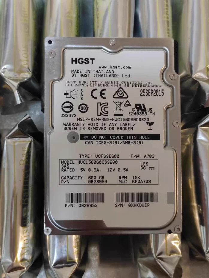 HUC156060CSS200 600GB 15K RPM 12Gb/s 128MB 2.5" SAS Hard Drive - Image 2 of 3