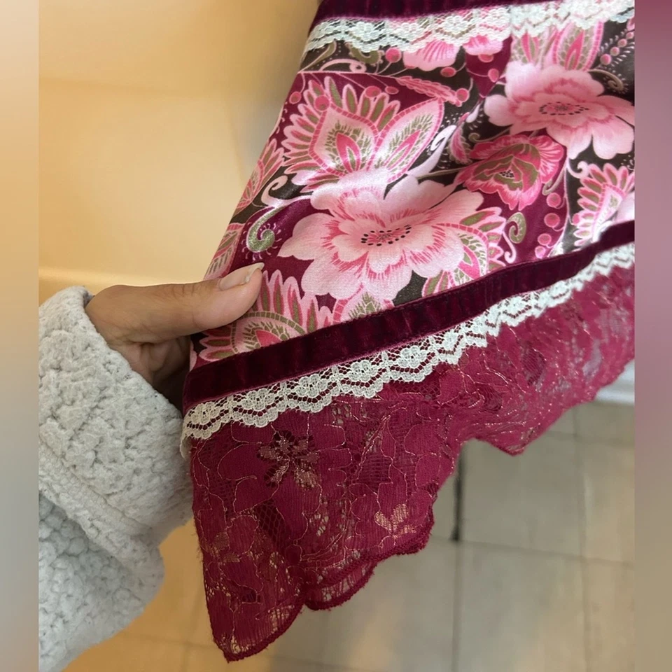 Limited Too Pink and Burgundy Asymmetrical Velour Patchwork Y2K Camisole Top - Image 4 of 4