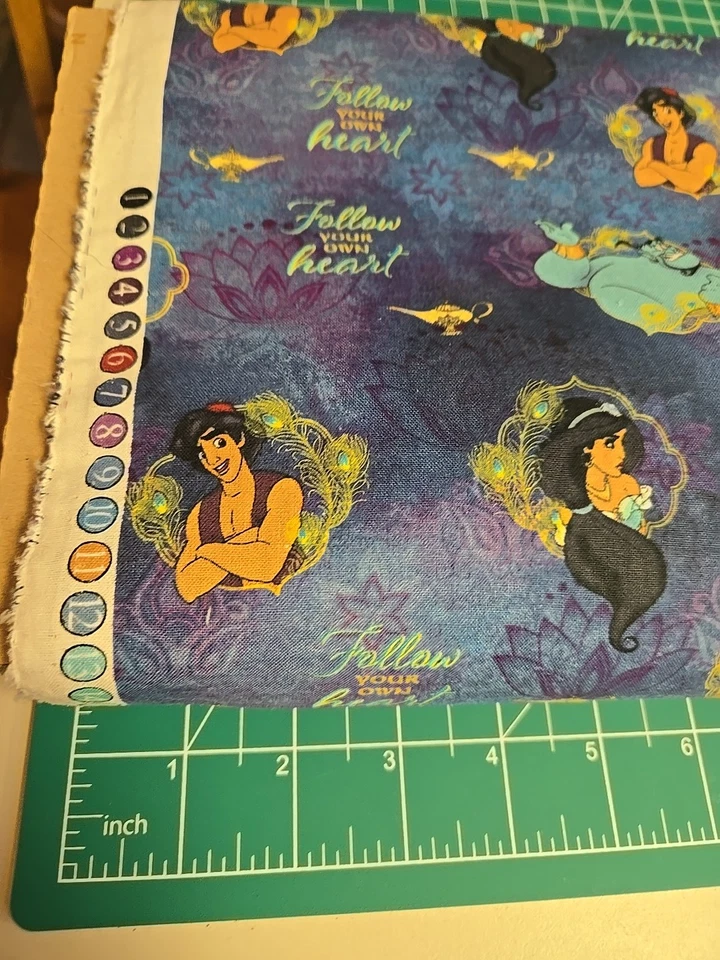 Tela Disney por 1/2 yarda azul Follow Your Heart Jasmine Aladdin Sultan Foto 2 de 4