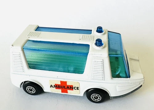 1971 Matchbox Lesney Superfast #45 Stretcha Fetcha Ambulance Metal Base