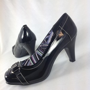 black patent court shoes uk