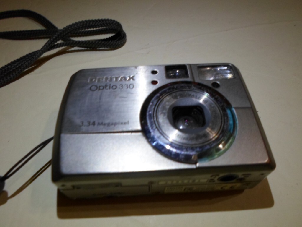 PENTAX Optio330 デジタルカメラシルバー ASCII.jp：ペンタックス オプティオ330