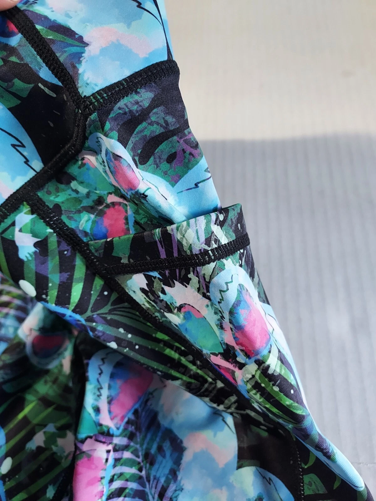 constantly-varied-gear capri skulls palm leaf squats approved leggings