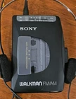 Vintage SONY Walkman WM-FX10 Radio & Cassette Player w/headphones TESTED Working