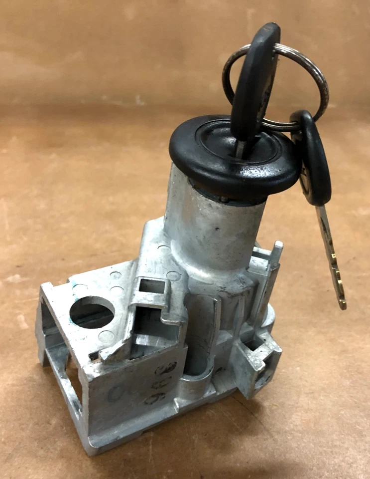 2004 GMC Sierra ignição 2003-2006 Chevy Silverado - Imagem 2 de 3