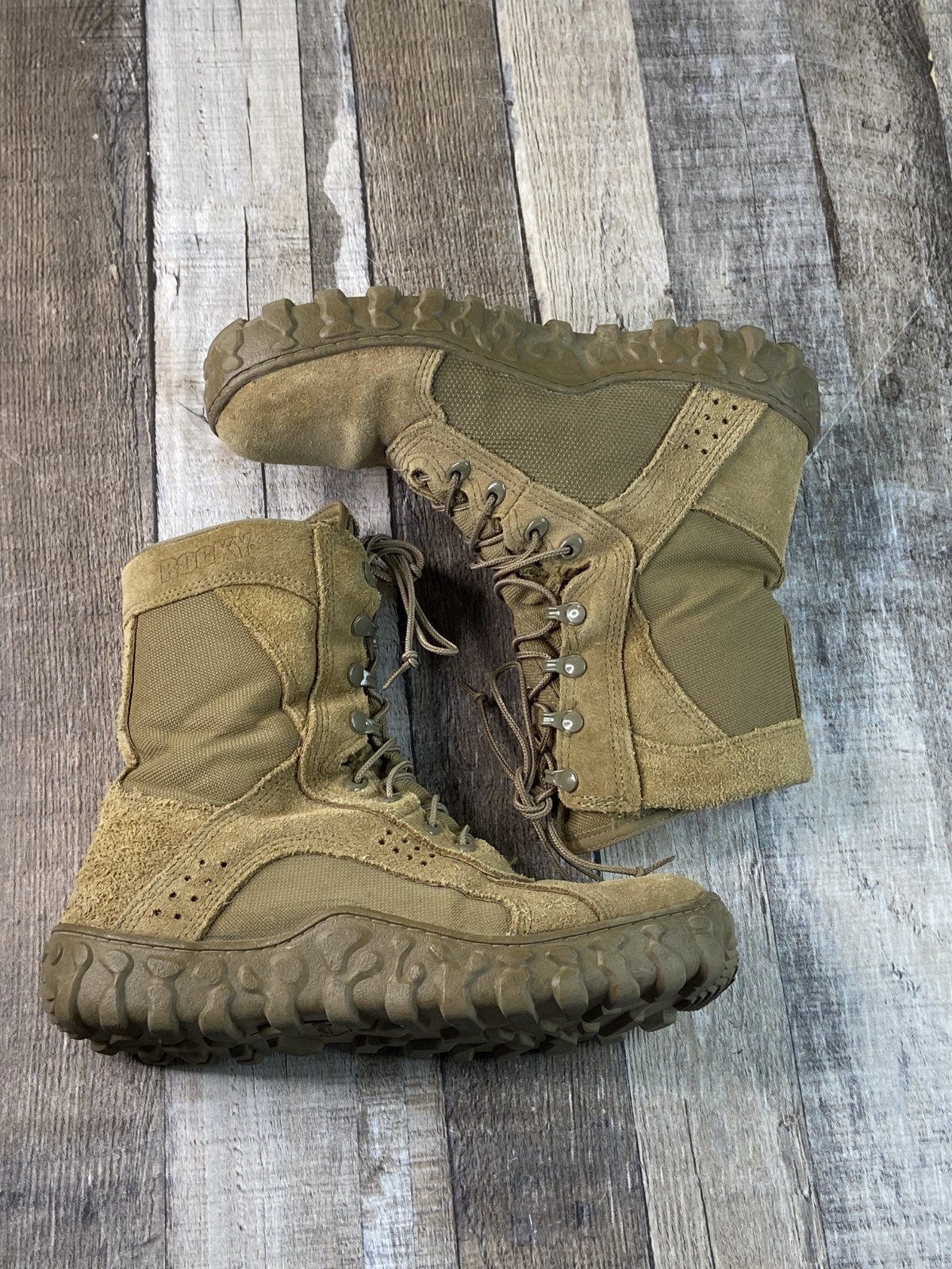 's 10.5 Tactical Military Boots Gore-tex Coyote Brown