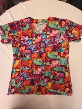 UNIFORM SCRUB COTTONALITY VALENTINE TOP BURGUNDY W/HEARTS/FLOWERS PREOWNED Q-36