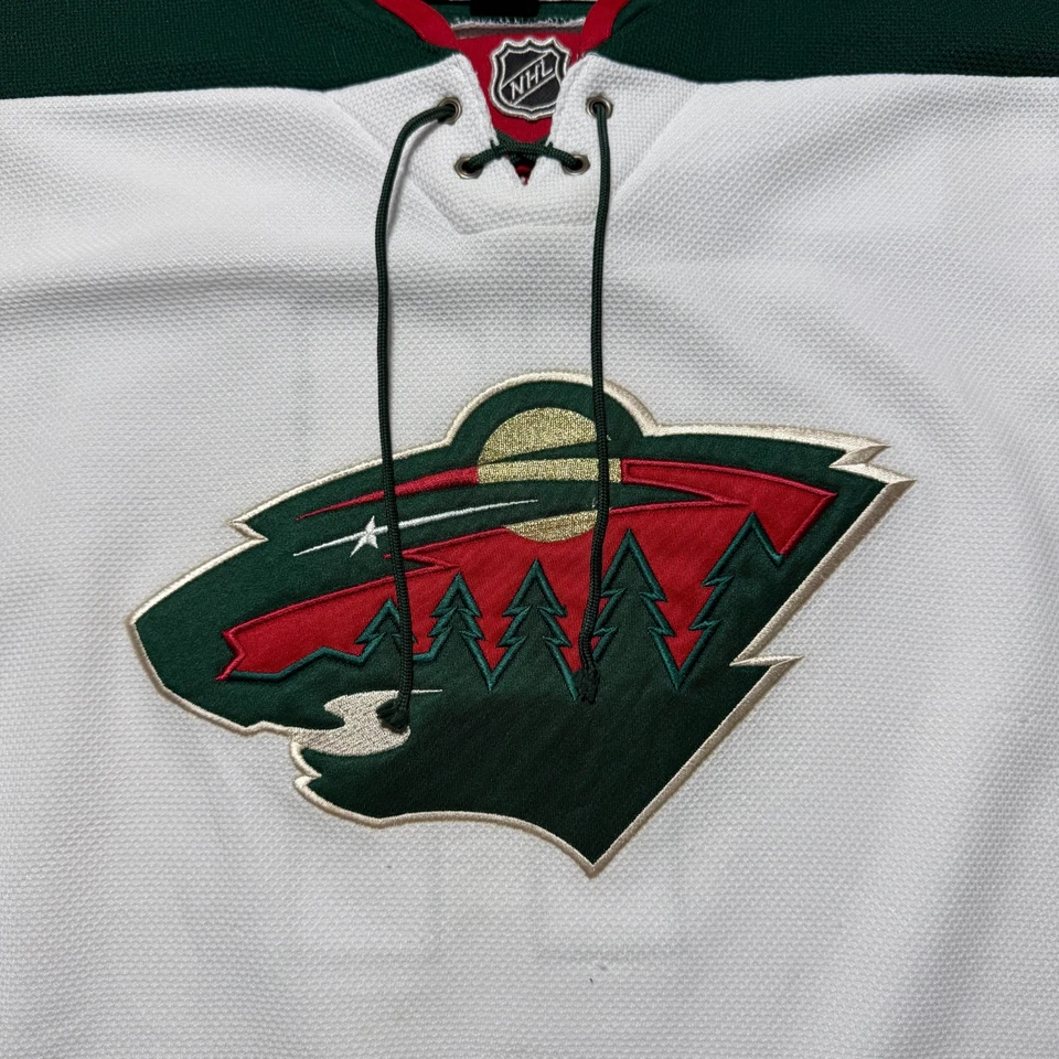 Reebok Zach Parise #11 Minnesota Wild NHL Embroidered Hockey Jersey Youth - L/XL - Image 3 of 4