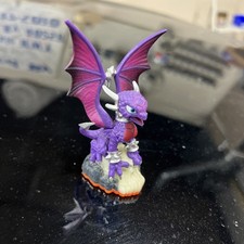 Series 2 Cynder Skylanders Giants Undead Figure Activision