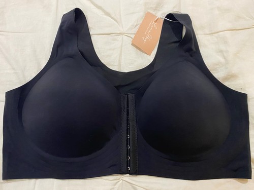 Luna Hug Embrace Your Curves Bra 5XL Black. Front Closure NWT