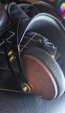 Meze 99 Classics Closed On Ear Wired Headphones - Walnut/Gold