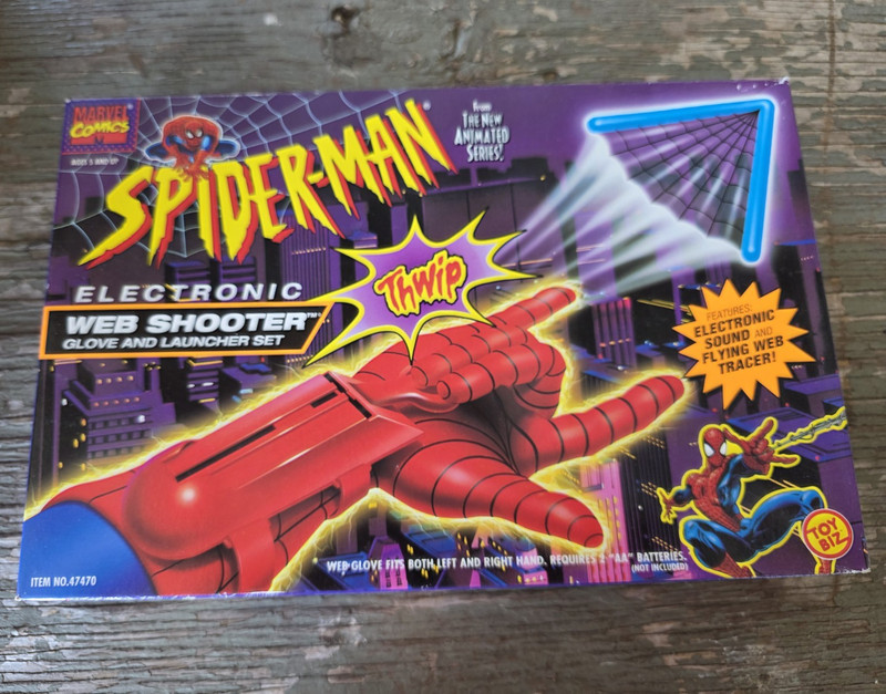 Toy Biz Spider-Man Electronic Web Shooter Glove & Launcher Set No. 4720