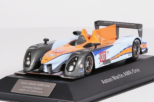 Aston Martin AMR-One Le Mans No.007 Gulf azul naranja 1:43 NUEVO EMBALAJE ORIGINAL A06MC1-43 - Imagen 2 de 7