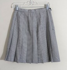 Size 6 - Houndstooth 1990's Preppy Pleated Skirt High waisted vintage fashion