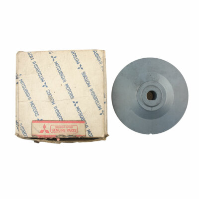 For Mitsubishi L300 L032 Gear Timing Sprocket NOS MD131934 Genuine