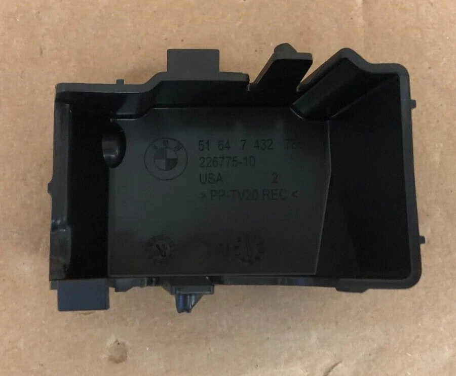 Adaptador de painel de bloqueio dianteiro direito BMW X3 X4 2018 2019 2020 2021 2022 FABRICANTE DE EQUIPAMENTO ORIGINAL - Imagem 4 de 4